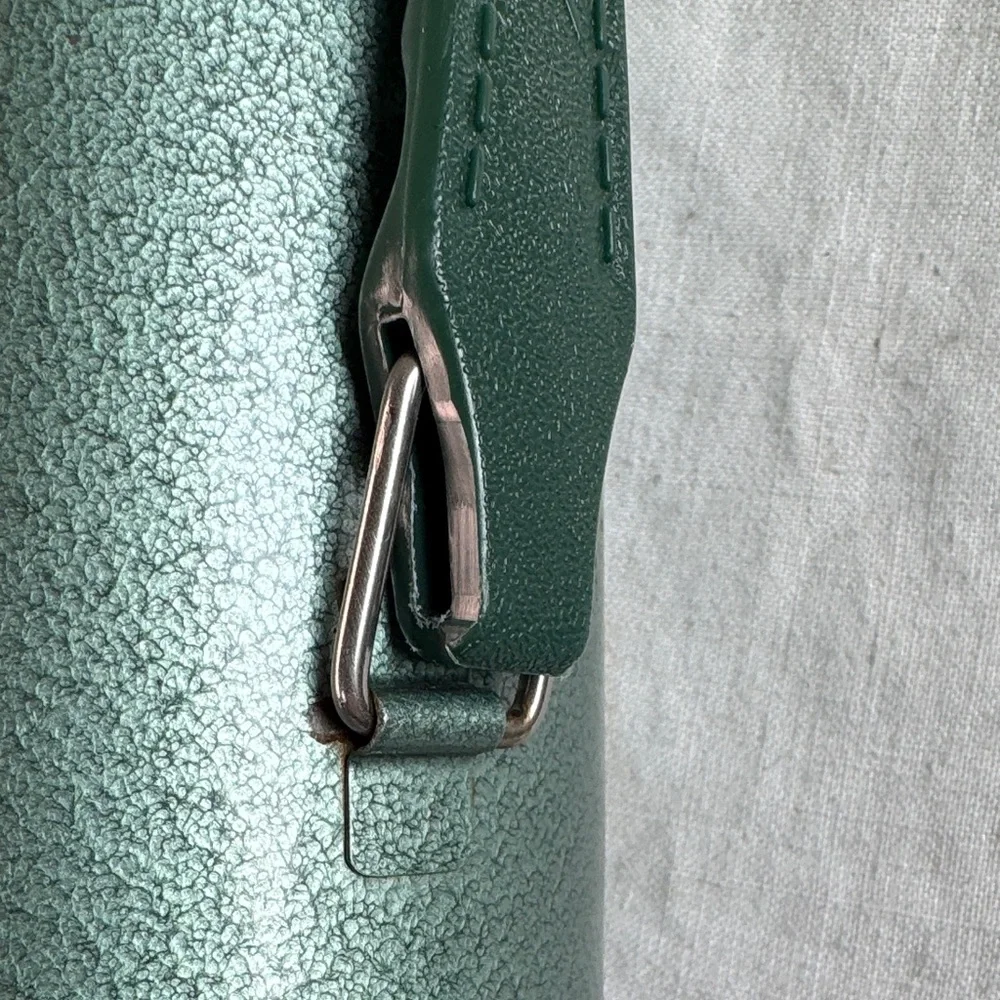 Vintage Aladdin Stanley Hammertone Green Insulated Thermos with Silver Accents - Picture 5 of 15